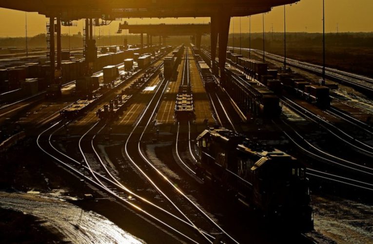 Regulators say railroad talks can be included in lawsuits