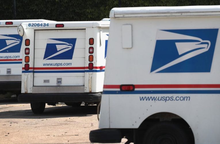White House chief of staff pledges USPS won’t dismantle sorting machines between now and Election Day