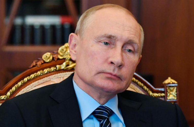 US health secretary: ‘The point is to have a vaccine that is safe,’ not be first