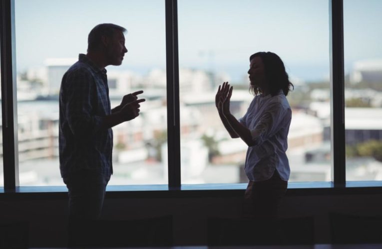 Psychologists explain how to convince people who deny or try to rationalize the facts of the pandemic