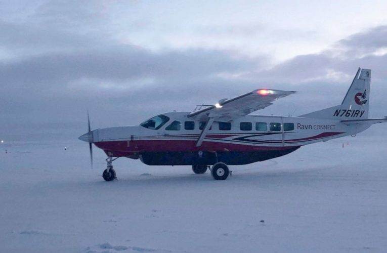 Bankrupt Alaska airline seeks bonus for its chief executive