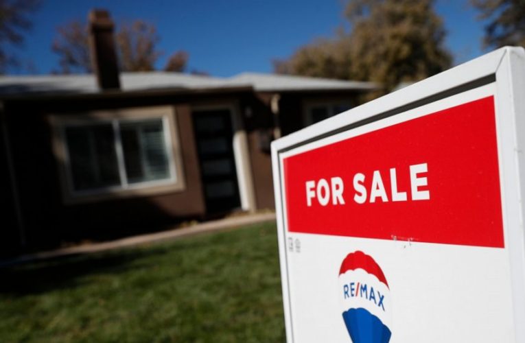 Low rates and heavy buyer demand send US home sales surging