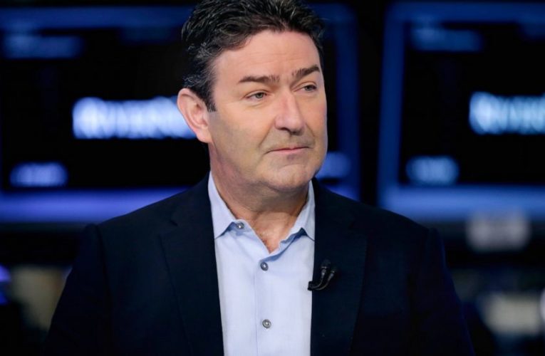 McDonald’s sues ousted CEO, alleging employee relationships