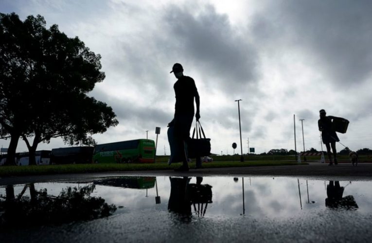 Oil industry shuts platforms, rigs, refineries before storm