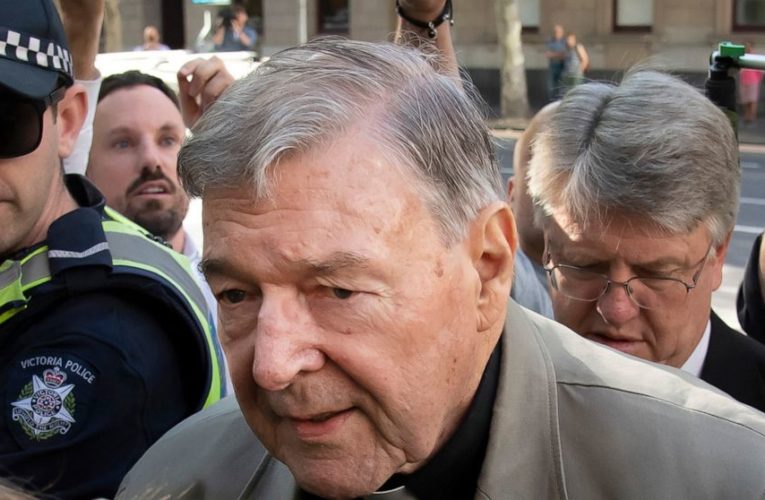 Report: Cardinal Pell returning to Vatican in crisis