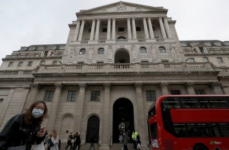Bank of England eyes subzero rates in face of virus, Brexit