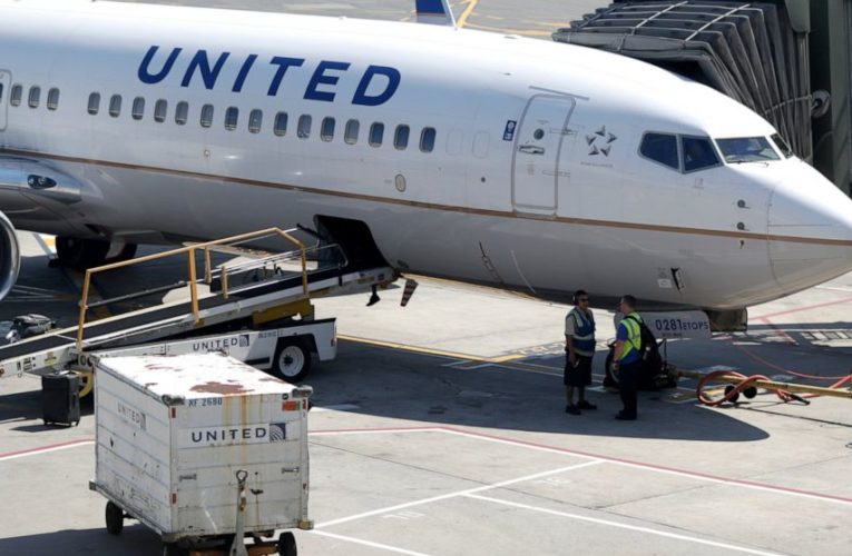 United Airlines reaches deal with pilots, avoids furloughs