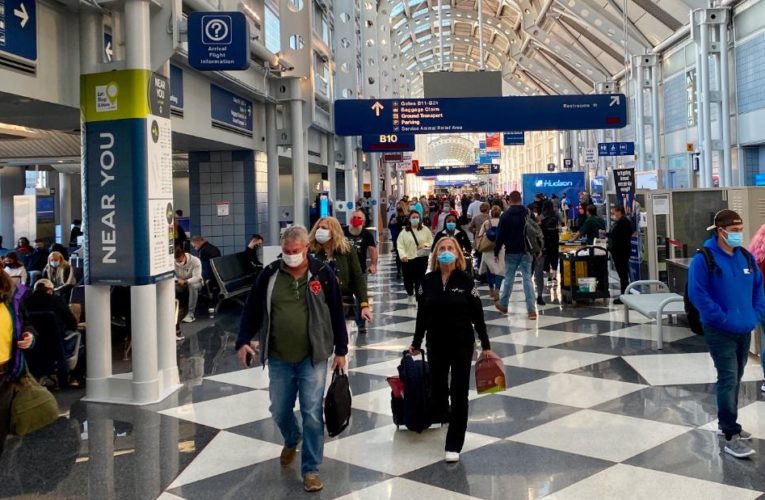 Should you travel for the holidays? Here’s what experts say