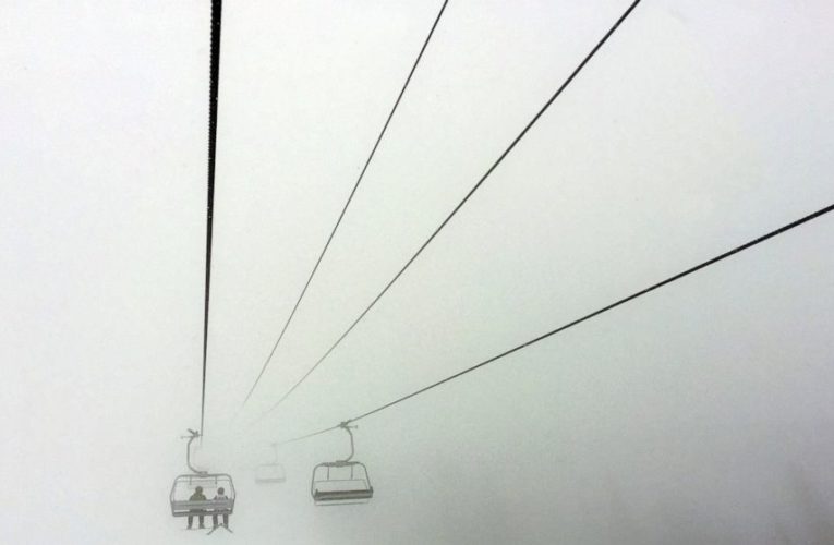 US resorts adapt to new normal of skiing amid pandemic