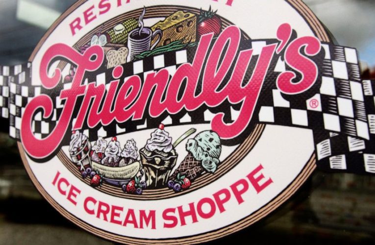 Restaurant chains hit by virus file for bankruptcy