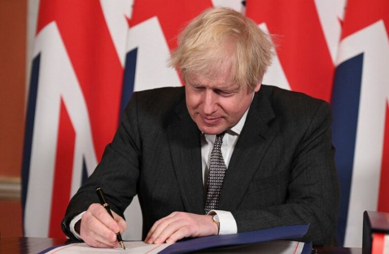 Britain completes formal economic break with European Union