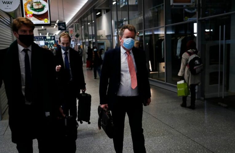 Last-ditch post-Brexit trade talks resume between EU, UK