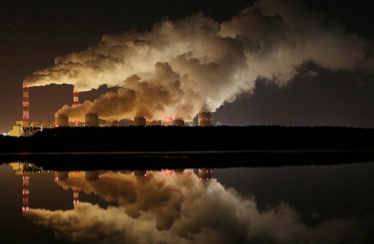 Tough budget talks risk delaying EU’s new emissions target