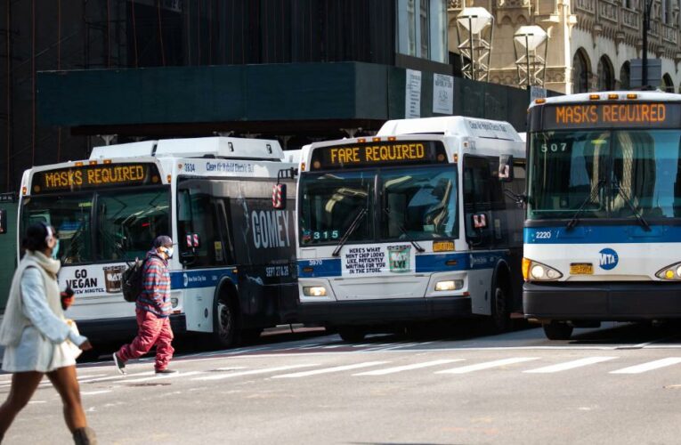 US records at least 162,000 new cases in 24 hours