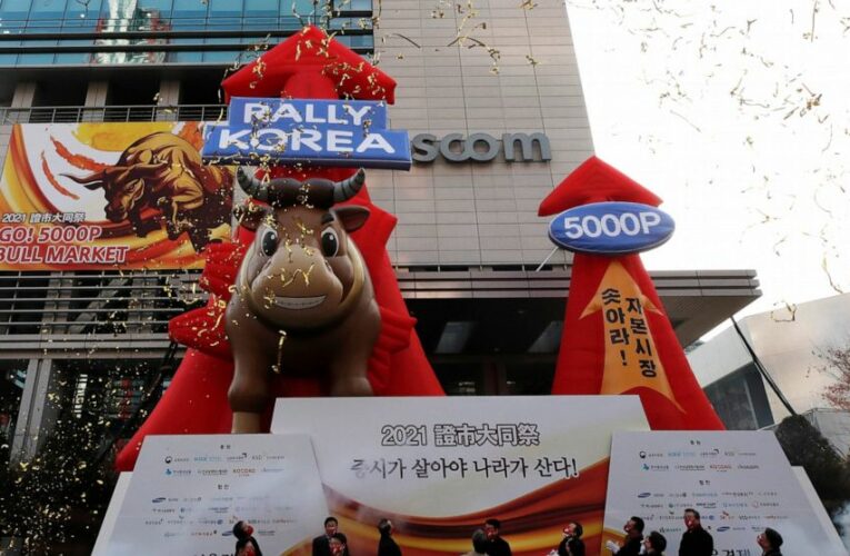 Stocks fall as trading starts for year of great expectations