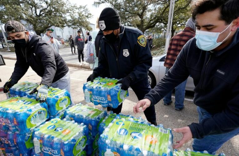 Some electricity restored in Texas, but water woes grow