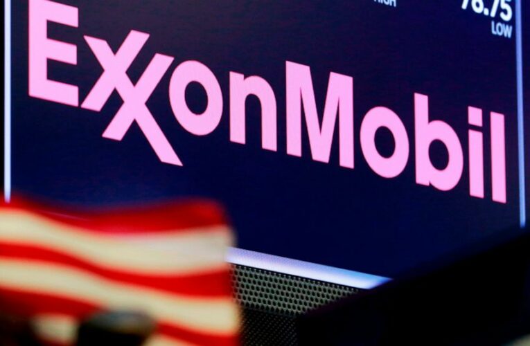 Exxon clamps down on spending, 4Q revenue nearly flat
