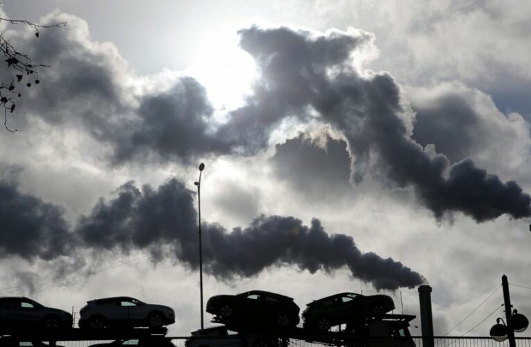 Court rules France failed to respect its climate change goal