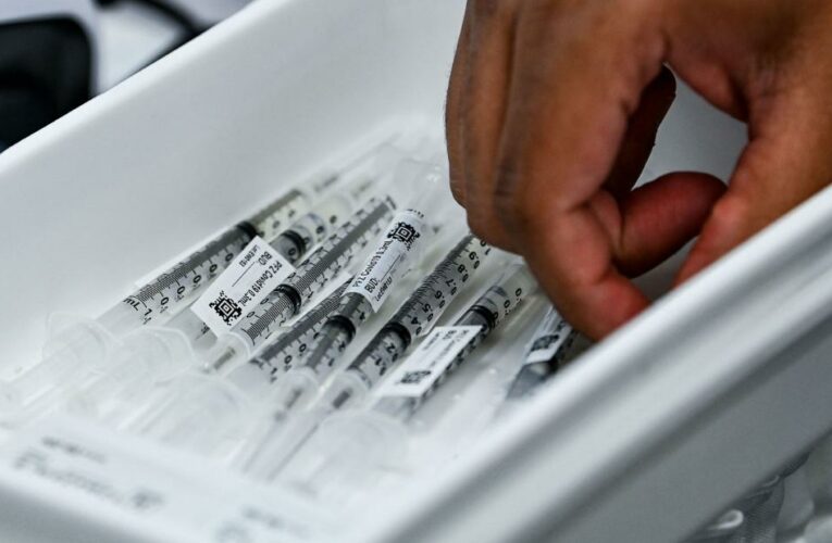 Only 2 “breakthrough” infections among hundreds of fully vaccinated people, new study finds