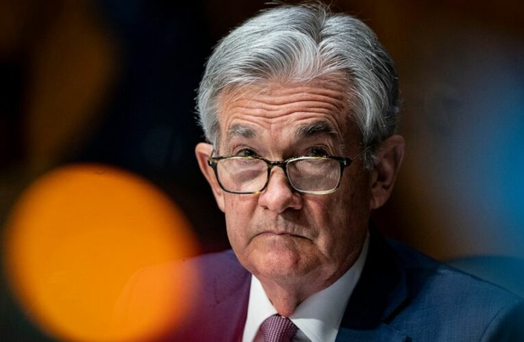 Even as economy heats up, Fed to stick with near-zero rates