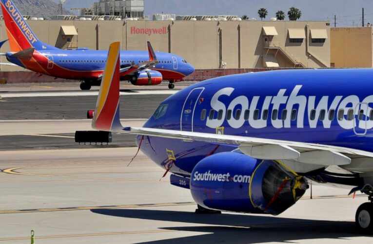 Longtime Southwest CEO will step down next year