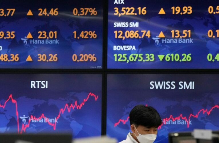 Asian shares lower after Wall St rebound on US growth data