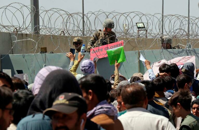 In an alarming sign of the deteriorating security environment, US diplomats in Kabul warned Americans to immediately leave several gates into the airport
