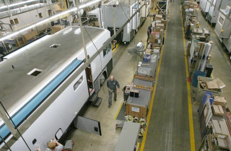 Winnebago moves headquarters from Iowa to Minnesota