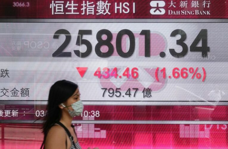 Stocks turn higher as investors pore over earnings reports