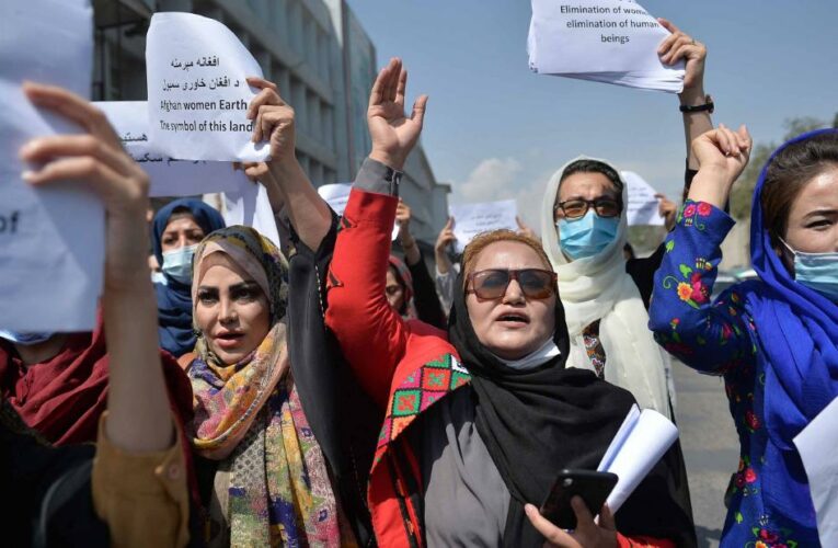 Women stage protest in Taliban-controlled Kabul