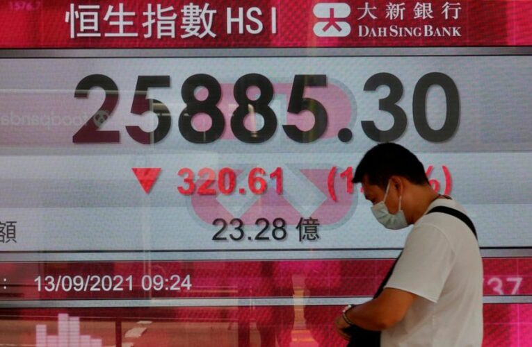 US stocks edge higher, regrouping after a down week