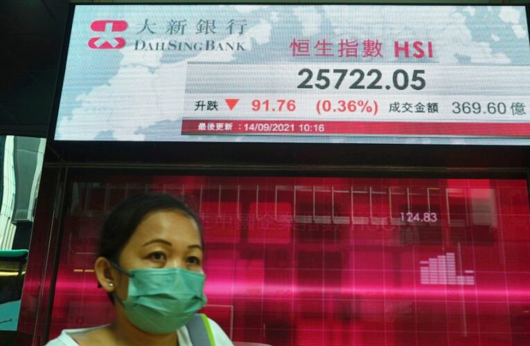 Major indexes slip on Wall Street, reversing early gains