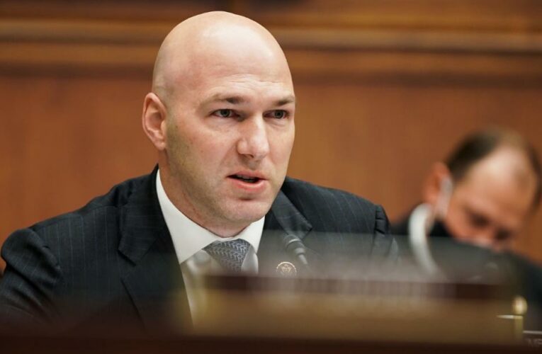 Retiring Republican gives rare public interview about Trump