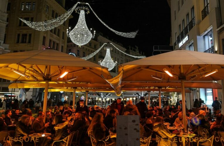 Austrians enjoy final day before impending lockdown