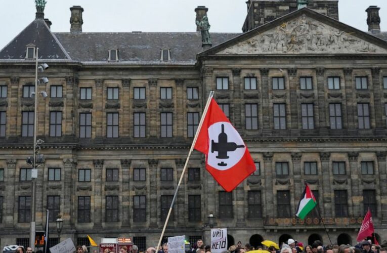 Thousands protest virus restrictions in Vienna, Zurich