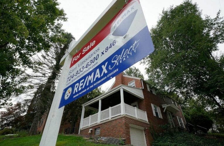 US average long-term mortgage rates fall; 30-year at 2.98%