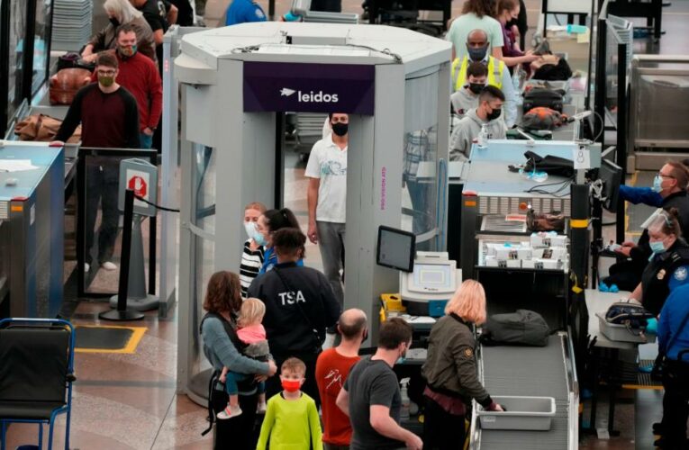 Hundreds of US flights canceled as Covid cases surge