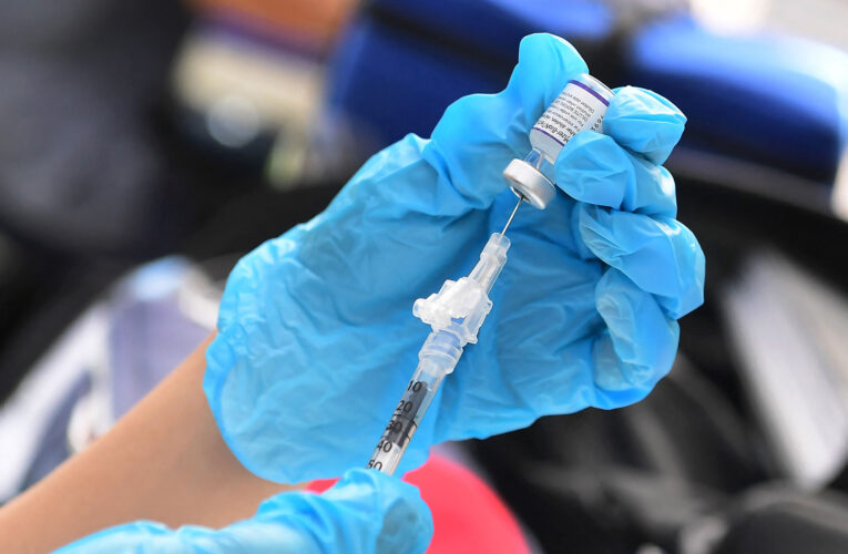 US Omicron cases could peak by late January, Fauci says