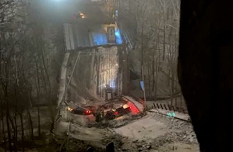 A motorist warned other drivers of Pittsburgh bridge collapse. It was too late for one car
