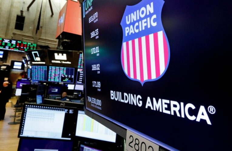 Union Pacific Q4 profit up 24% despite weak rail volume