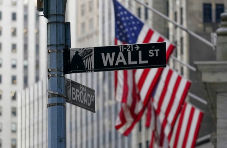 Stock give up a rally and end lower as volatility continues
