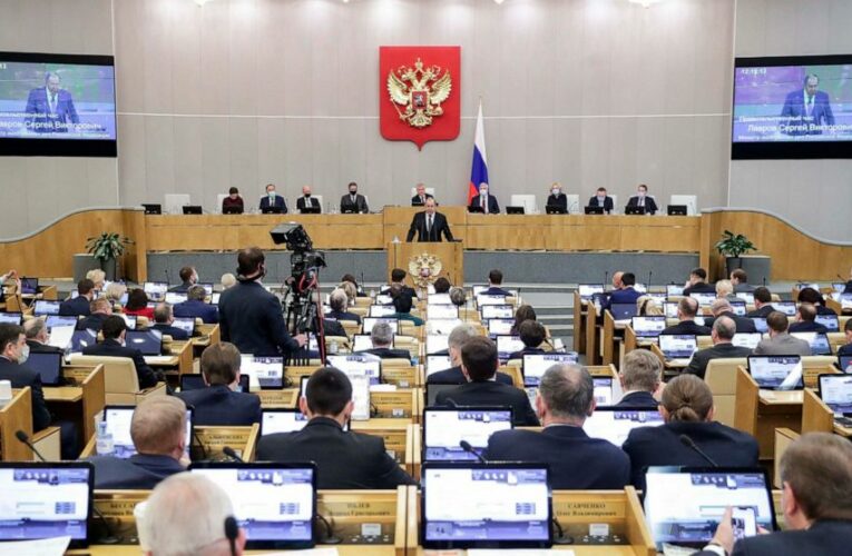 EU sanctions hit Russian minister, top advisor, lawmakers