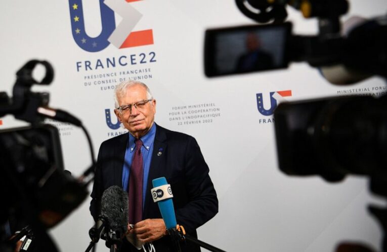 European Union nations unanimously approve Russian sanctions