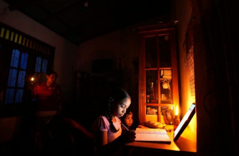 Sri Lankans protest near president’s residence