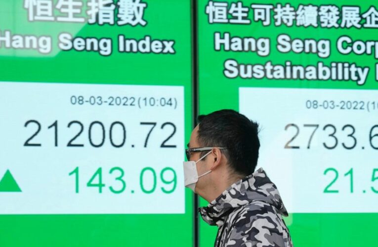 World markets mixed after rout on Wall St; oil prices climb