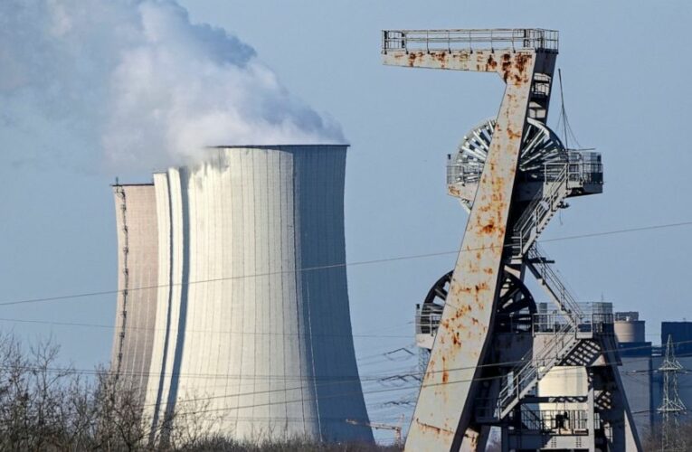 Europe faces pressure to join boycott of Russian oil and gas