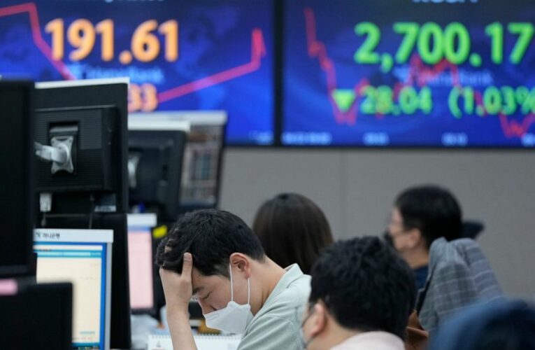 Stocks fall, as Wall Street heads for another losing week
