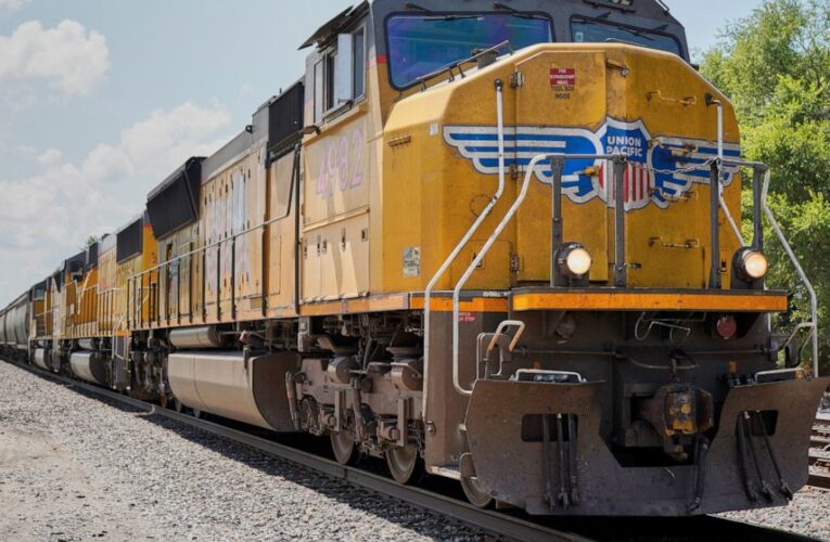 Fertilizer company complains about railroad shipment limits