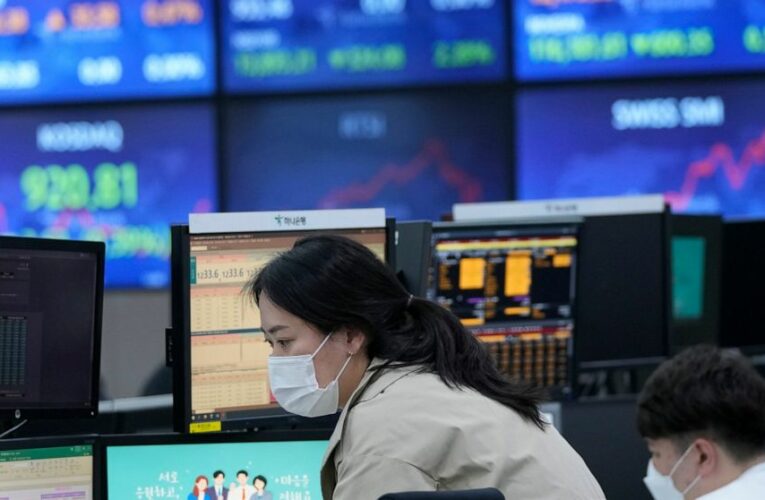Asian shares sink as China says 1Q growth at 4.8%
