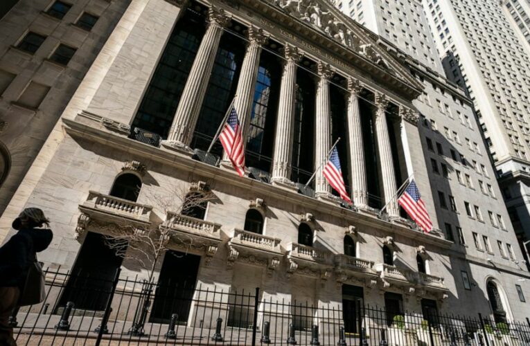 Asian shares mostly rise on interest rate, inflation hopes